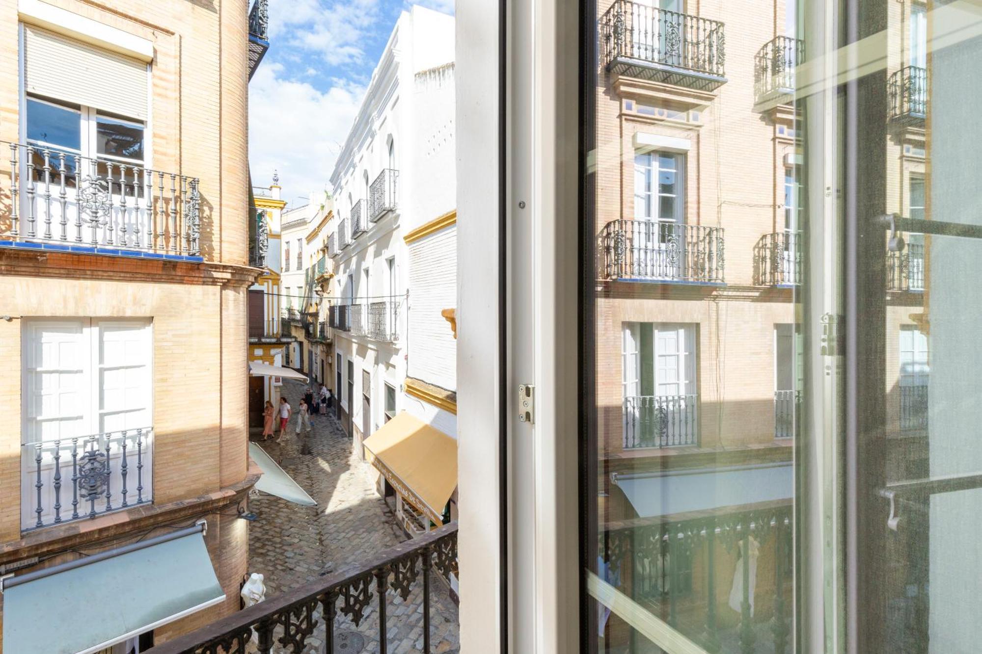 Descubrehome Santa Cruz Private Terrace With Giralda Views Seville Exterior photo