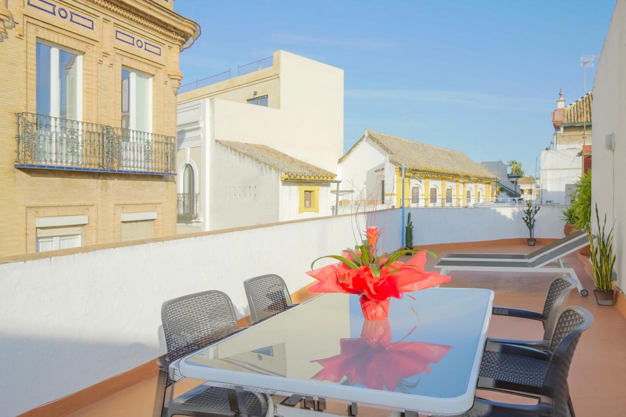 Descubrehome Santa Cruz Private Terrace With Giralda Views Seville Exterior photo